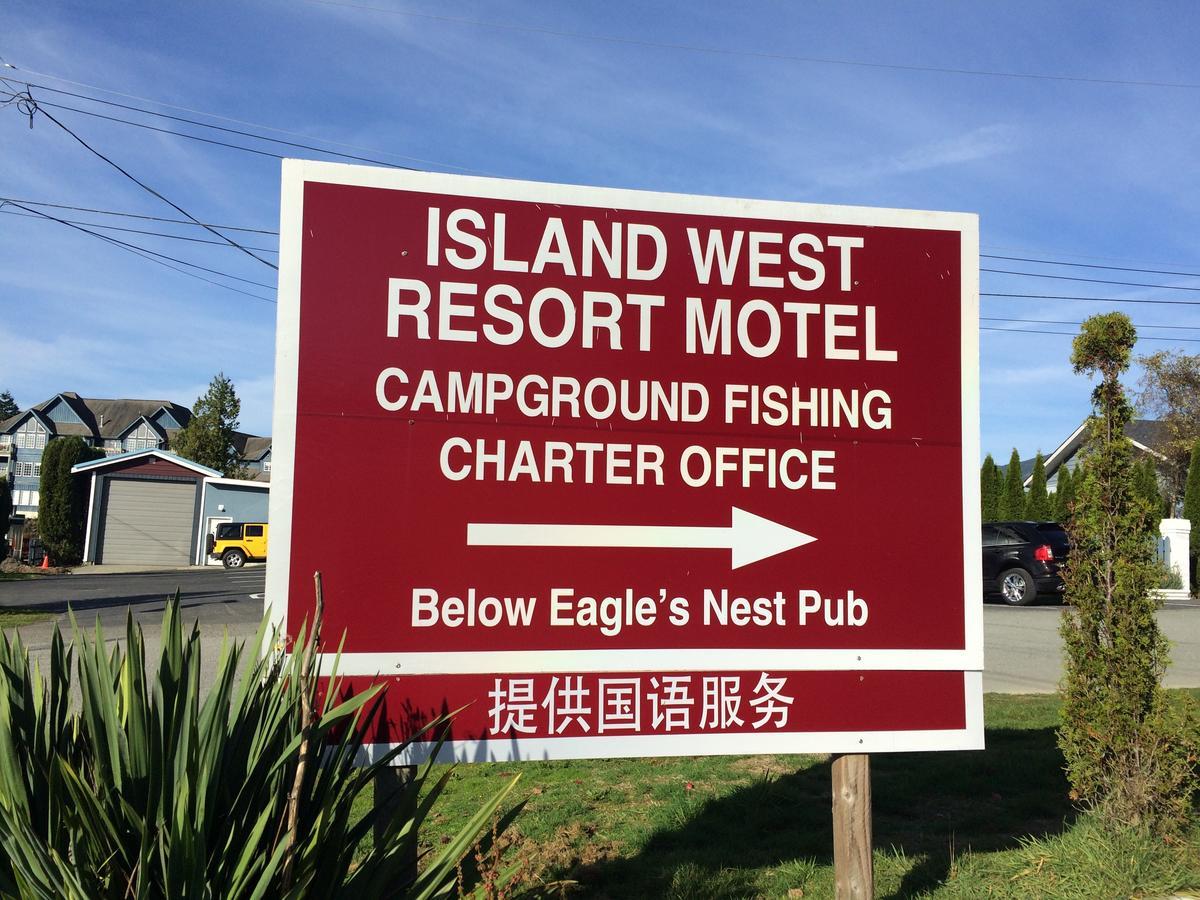 Island West Resort-Motel Ucluelet Exteriör bild